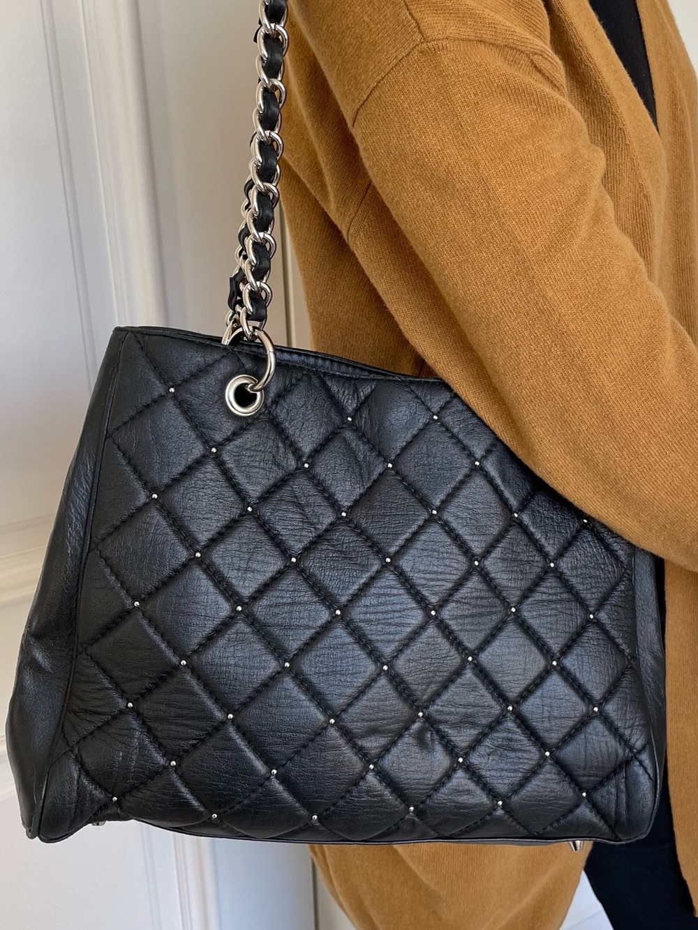 Paradox Leather Black Quilted Chain Strap Shoulder Bag Tassel Purse